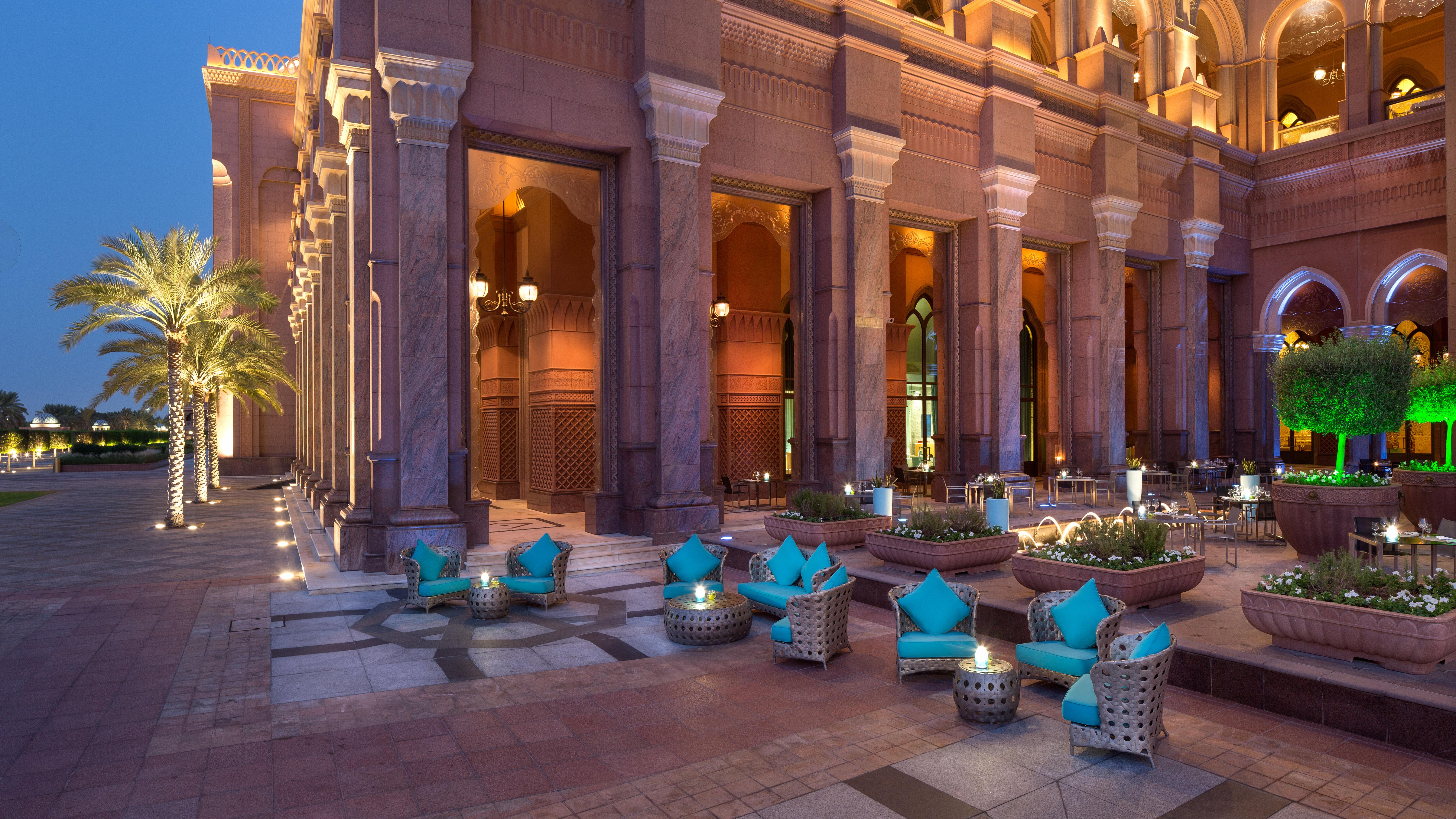 Emirates Palace Mandarin Oriental, Abu Dhabi Exterior foto The Palace Downtown Dubai