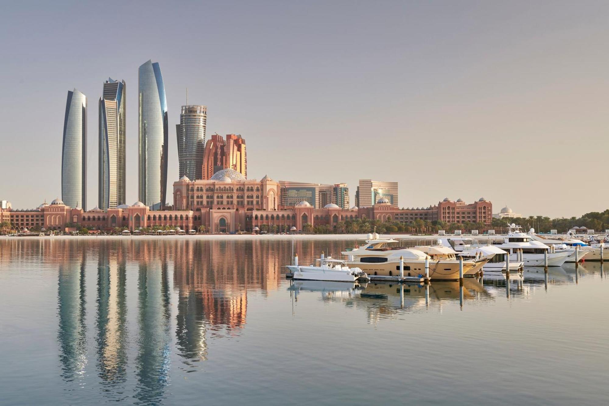 Emirates Palace Mandarin Oriental, Abu Dhabi Exterior foto Etihad Towers, Abu Dhabi
