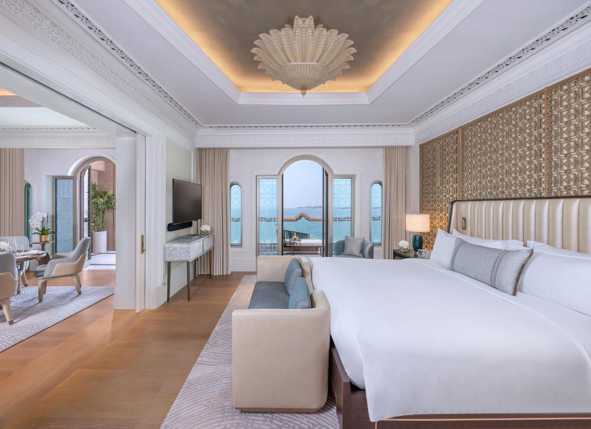 Emirates Palace Mandarin Oriental, Abu Dhabi Exterior foto A suite at the hotel