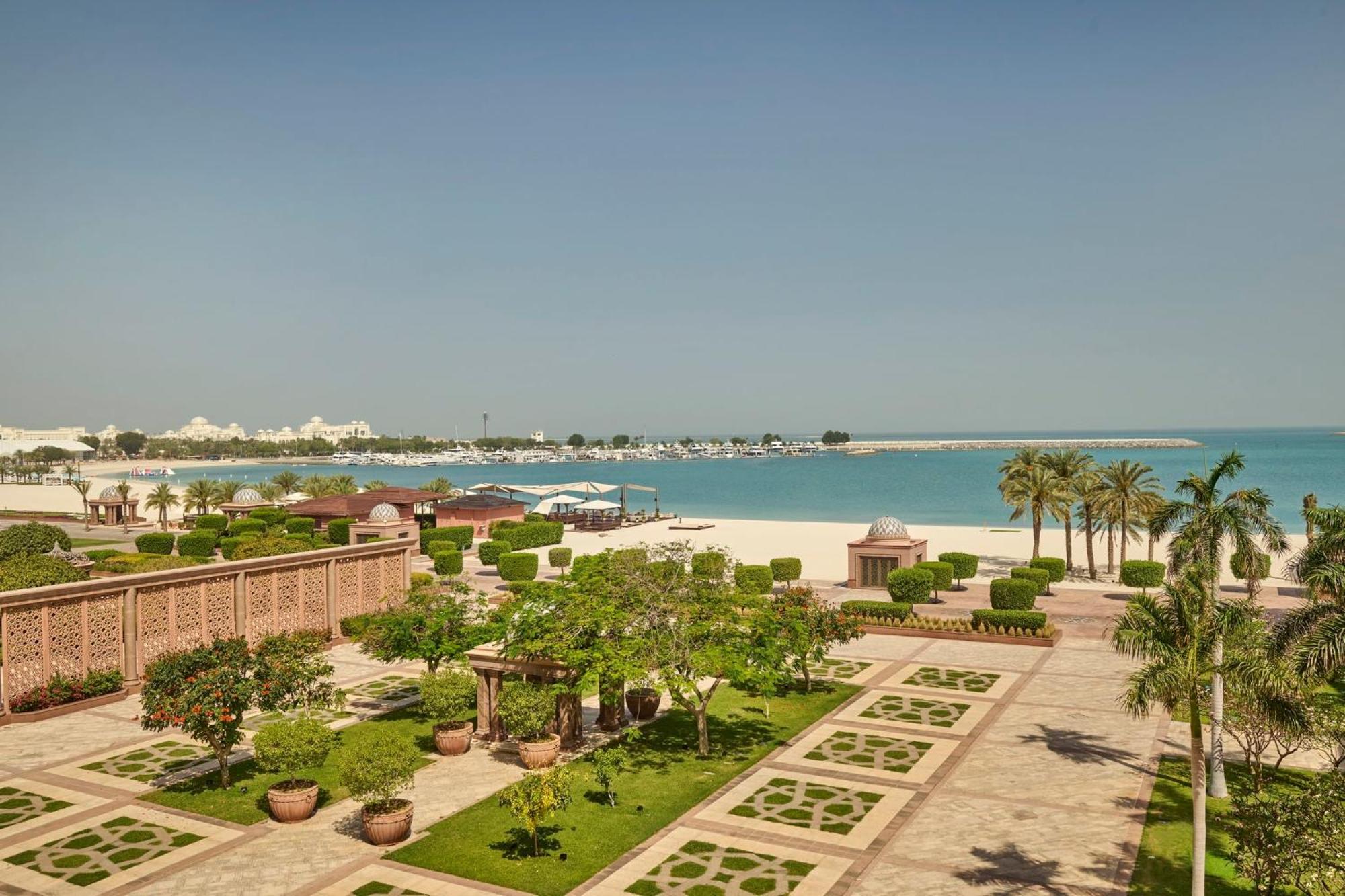 Emirates Palace Mandarin Oriental, Abu Dhabi Exterior foto